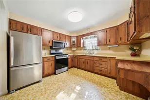 2009 Highland Ave, South Greensburg Boro, PA 15601 - Photo 10