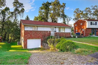 131 Castle Dr, Pittsburgh, PA 15235 - Photo 2