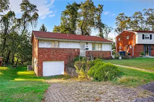 131 Castle Dr, Pittsburgh, PA 15235 - Photo 2