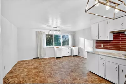 131 Castle Dr, Pittsburgh, PA 15235 - Photo 6