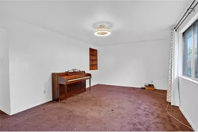 131 Castle Dr, Pittsburgh, PA 15235 - Photo 4