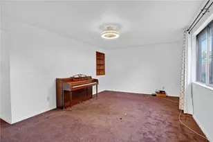 131 Castle Dr, Pittsburgh, PA 15235 - Photo 4