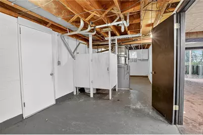 131 Castle Dr, Pittsburgh, PA 15235 - Photo 24