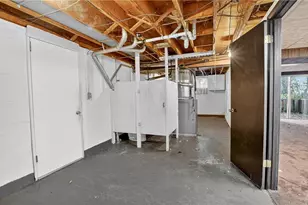 131 Castle Dr, Pittsburgh, PA 15235 - Photo 24