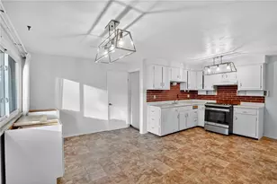 131 Castle Dr, Pittsburgh, PA 15235 - Photo 10