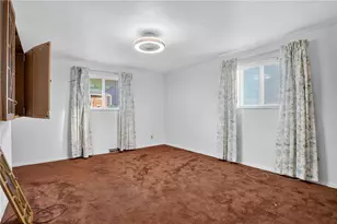 131 Castle Dr, Pittsburgh, PA 15235 - Photo 16