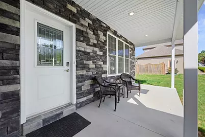 101 Cherokee Dr, Chippewa Township, PA 15010 - Photo 2