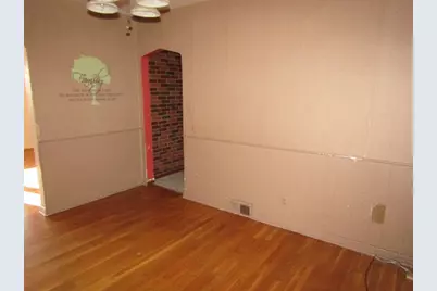 328 Commonwealth Ave, West Mifflin, PA 15122 - Photo 10