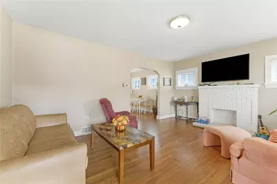 919 Atlantic Ave, Monaca, PA 15061 - Photo 4