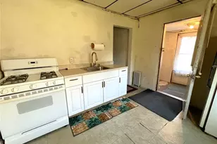 307 Lambert St, Central City Borough, PA 15926 - Photo 10