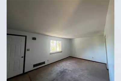 801 Ontario St, Glassport, PA 15045 - Photo 8