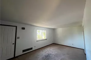 801 Ontario St, Glassport, PA 15045 - Photo 8