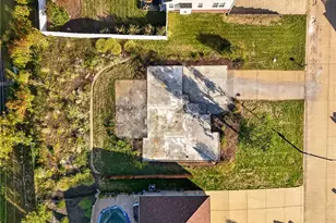 4540 Marina Dr, Pittsburgh, PA 15120 - Photo 2