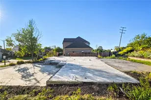 4540 Marina Dr, Pittsburgh, PA 15120 - Photo 4