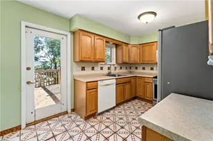 526 State Route 885, Jefferson Hills, PA 15025 - Photo 8