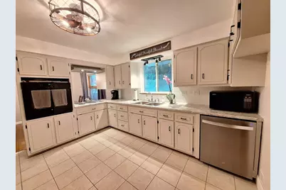 644 Birch St, Jeannette, PA 15644 - Photo 4