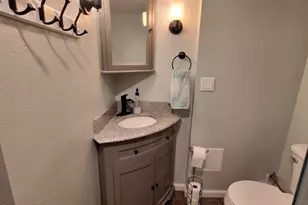 644 Birch St, Jeannette, PA 15644 - Photo 20