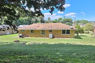 644 Birch St, Jeannette, PA 15644 - Photo 22