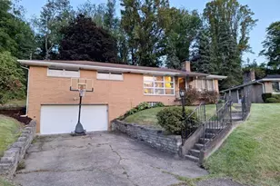 644 Birch St, Jeannette, PA 15644 - Photo 2