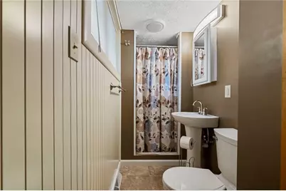 570 S 7th St, Sharpsville, PA 16150 - Photo 16