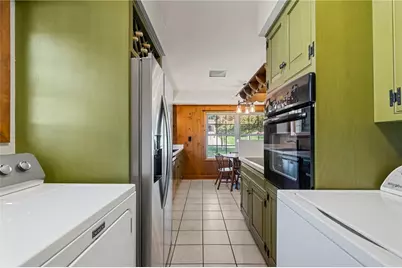 570 S 7th St, Sharpsville, PA 16150 - Photo 10