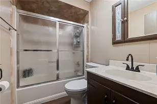 570 S 7th St, Sharpsville, PA 16150 - Photo 24