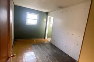 323 Hancock St, Pittsburgh, PA 15219 - Photo 16