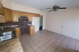 608 E Crawford Ave, Connellsville, PA 15425 - Photo 4