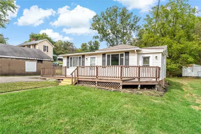 255 Broadlawn Dr, Elizabeth Twp/Boro, PA 15037 - Photo 2