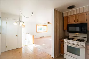 1079 Catherine Dr, Conway, PA 15027 - Photo 4