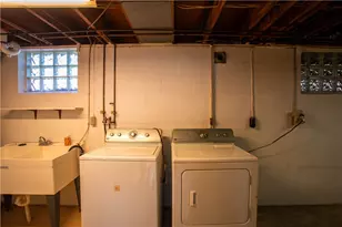 1079 Catherine Dr, Conway, PA 15027 - Photo 28