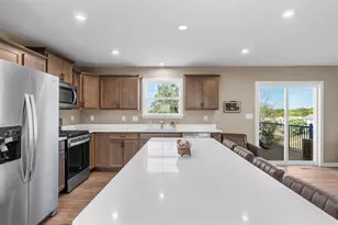 906 Bideford Dr, South Park, PA 15129 - Photo 14