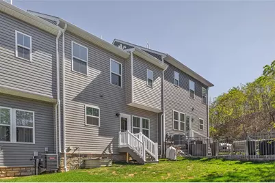 106 Moyer Hill Dr, Cranberry Township, PA 16066 - Photo 4