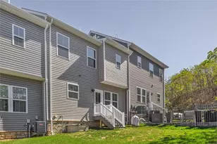 106 Moyer Hill Dr, Cranberry Township, PA 16066 - Photo 4