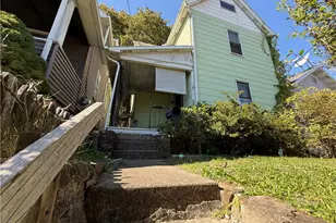 226 Ridge Ave, Applewold Boro, PA 16201 - Photo 1