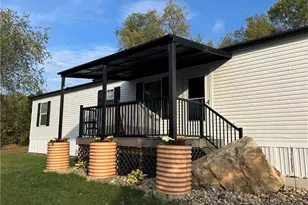 306 Furer Dr, Buffalo Township, PA 16055 - Photo 4