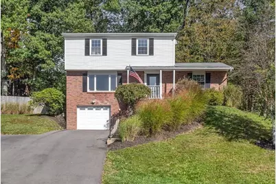 659 Huntington Dr, Cranberry Township, PA 16066 - Photo 1