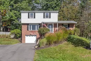 659 Huntington Dr, Cranberry Township, PA 16066 - Photo 1