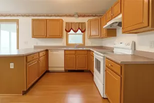 7 Staffordshire Dr, Pine Township, PA 16127 - Photo 6