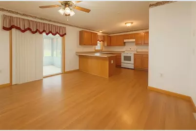 7 Staffordshire Dr, Pine Township, PA 16127 - Photo 4