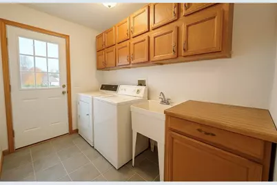 7 Staffordshire Dr, Pine Township, PA 16127 - Photo 8