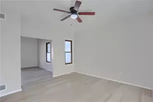 705 Park Ave, Ellwood City, PA 16117 - Photo 32