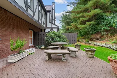 315 Kingsberry Cir, Pittsburgh, PA 15234 - Photo 30