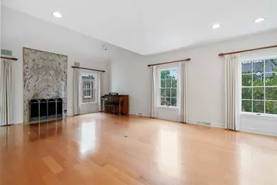 315 Kingsberry Cir, Pittsburgh, PA 15234 - Photo 6