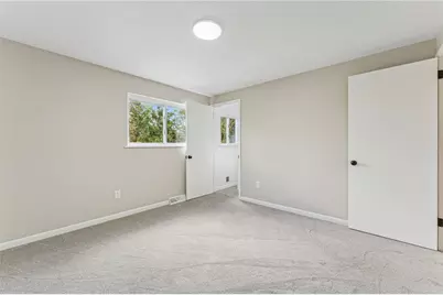 210 Parkedge Rd, Green Tree, PA 15220 - Photo 18