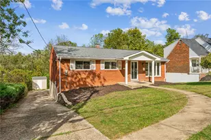 210 Parkedge Rd, Green Tree, PA 15220 - Photo 2