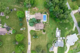 35 Blueberry Ln, Cecil, PA 15321 - Photo 2