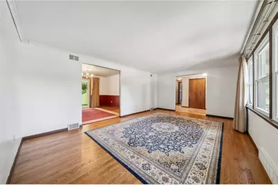 9261 Douglas Fir Dr, Pittsburgh, PA 15239 - Photo 4