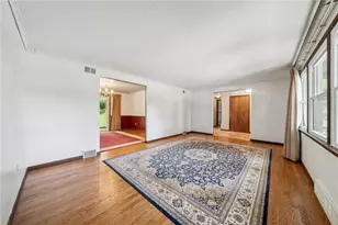 9261 Douglas Fir Dr, Pittsburgh, PA 15239 - Photo 4