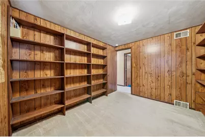 9261 Douglas Fir Dr, Pittsburgh, PA 15239 - Photo 16